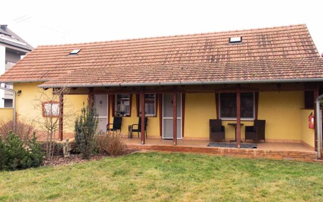 Borostyán Apartmanház