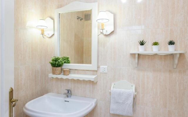 Los Boliches Beach Apartment by GHR Rentals