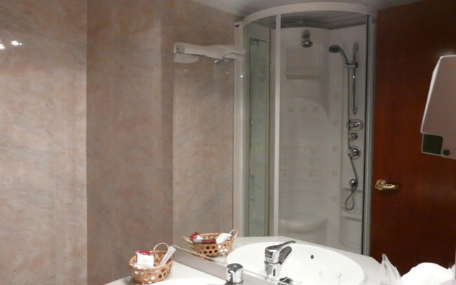 Hotel IDH Angel