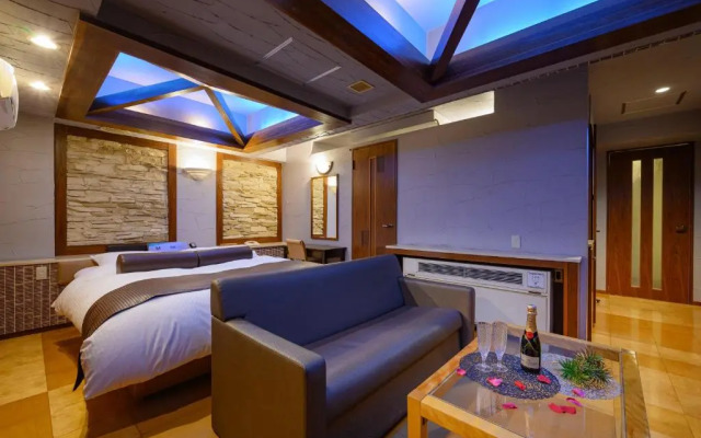 Iwatsuki Waterhotel Mw - Adult Only