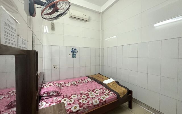 SPOT ON 1188 Motel Hoa Cam