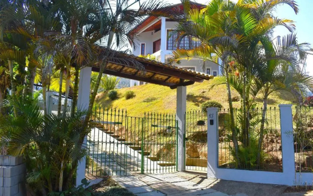 Casa Espetacular no Centro da Serra