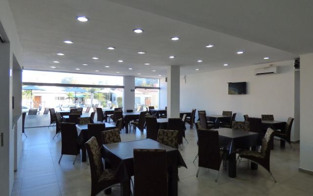 Pinar Del Lago Hotel