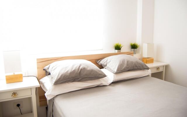 Home2Book Modern Center Apartment +WiFi & Terrace