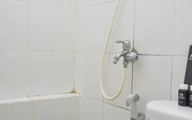 Comfortable 2Br Apartment At Bassura City