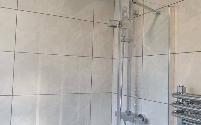 Stylish Modern House in Leamington Spa
