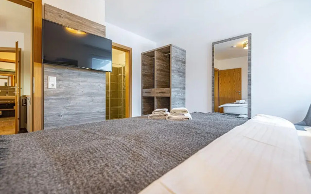 Apartment in Salzburg Near Schlossalmbahn I