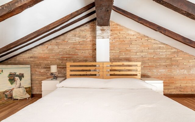 Elegant Holiday Home in Valencia Near Seabeach