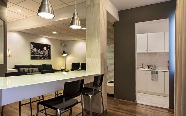 Piccadilly Circus deluxe flat Athens