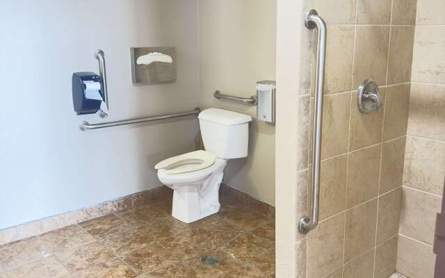 Sleep Inn & Suites near Spirit Mountain