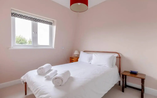 Quaint & Cosy 1 Bedroom Flat - Kensington Olympia!