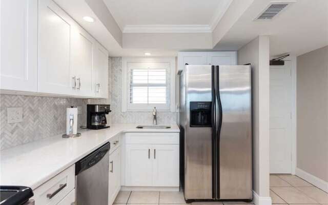 Shores Club 1002 - Two Bedroom Condo
