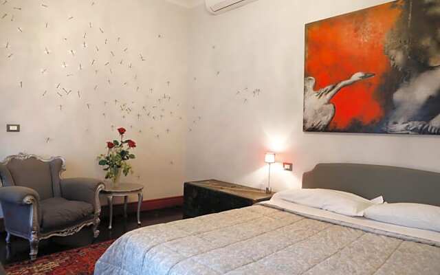 B&B FlairHouse
