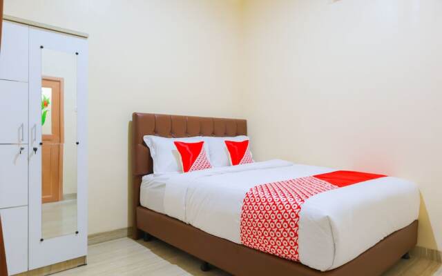 Kr Bulan by OYO Rooms