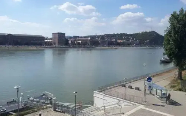 Studio along the Danube