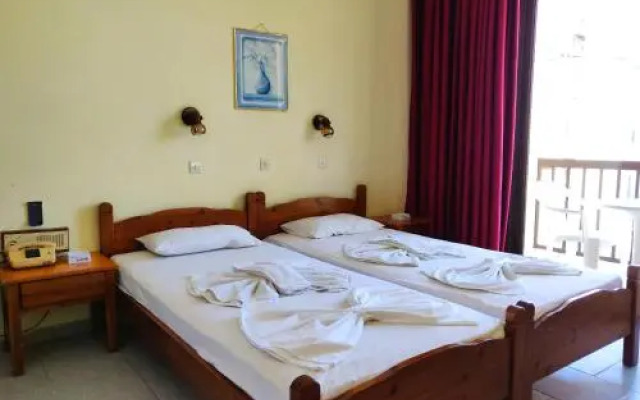 Titania Hotel