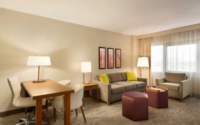 Embassy Suites by Hilton Phoenix Downtown North