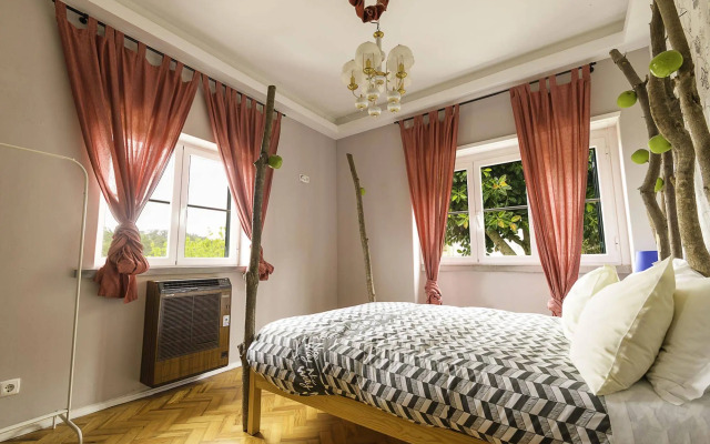 Nice Way Sintra Hostel