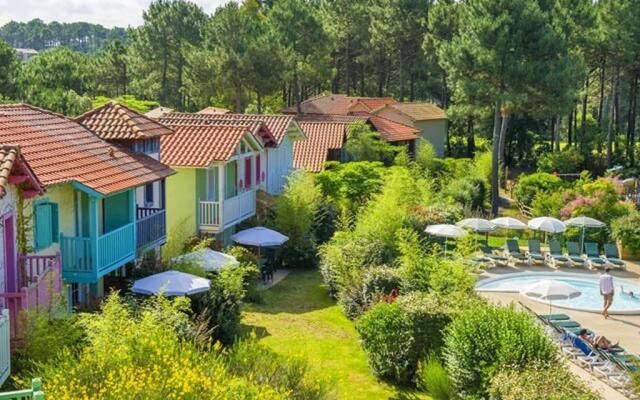 Maison jumelée dans residence avec piscine - 320