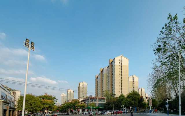 HanTing Hotel (Hefei South Railway Station Wanghu)