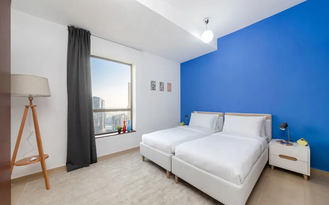 Panoramic Spacious City View 2BR Escape