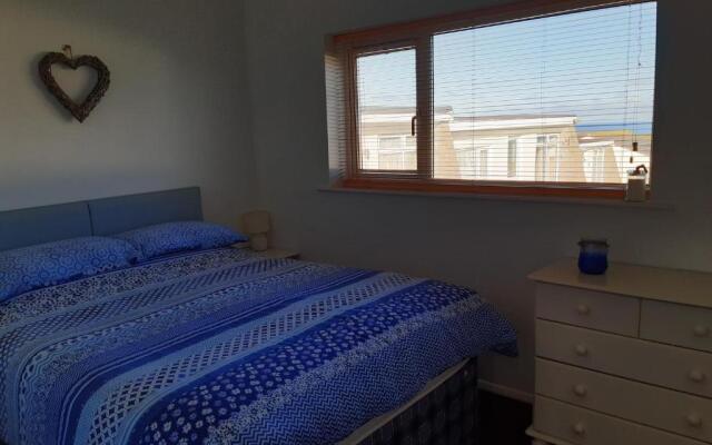 Chalet 18 Widemouth Bay Holiday Village