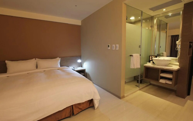 Nest Hotel