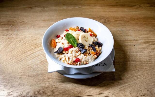 Travelling Actor - Skadarlija