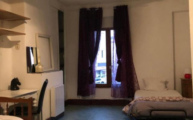 Gite spatieux,cour,entree autonome