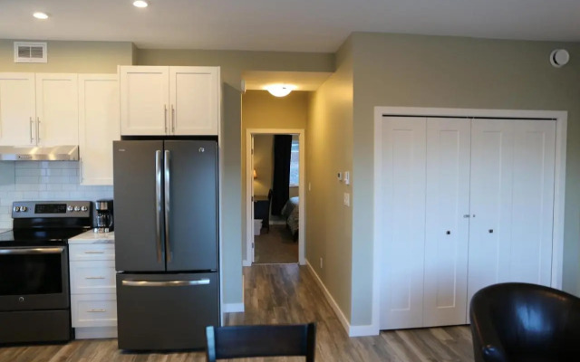 Downtown Whitehorse 4 bedrooms deluxe condo