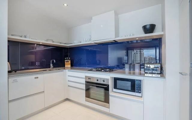 Cavill Avenue Private Apartments