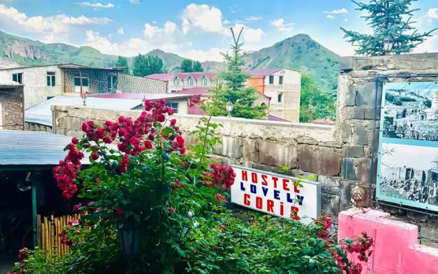 Lovely Goris