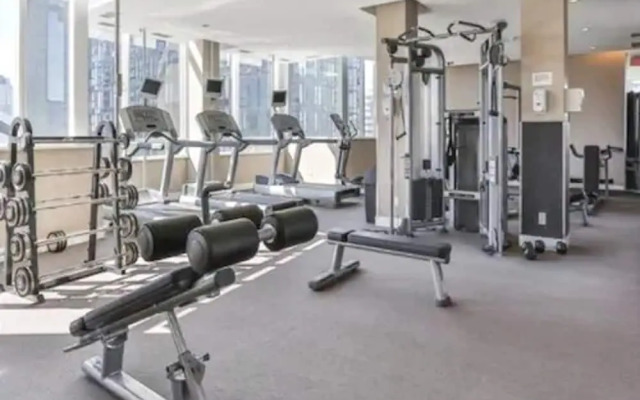 AOC Suites - Heart of Downtown  Condo