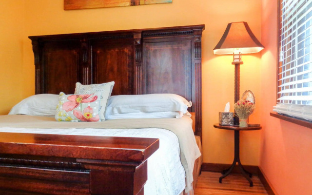 Minnehaha Falls Home by Minnehaha Lofts