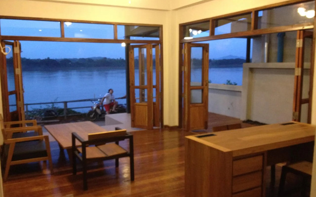 Norn Nab Dao Rimkhong