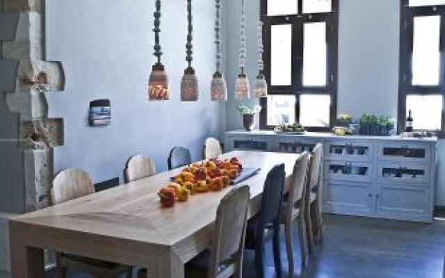 Mosaic Venetian Harbour Suites