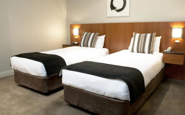 Mantra Hindmarsh Square Adelaide – Guest Rooms – Adelaide