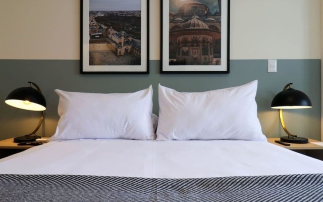 w Minimalist 2BR in Miraflores