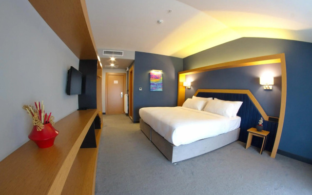 Roof 264 Hotel and Suites