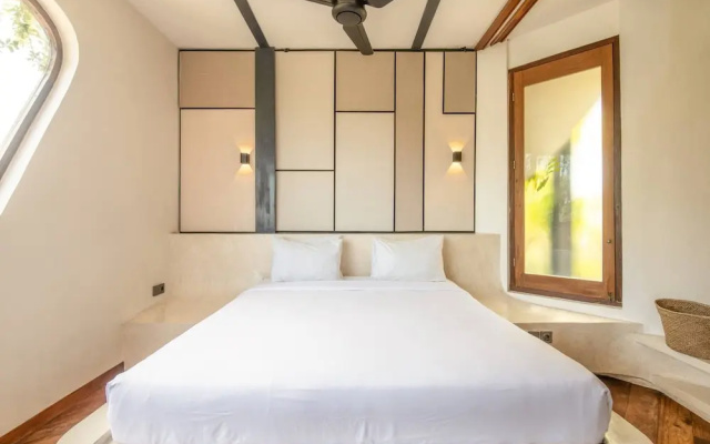 BAZ Studio 11 Elegant 1BR Loft With Ar Elegant 1BR Loft With art Deco – Guest Rooms – Pererenan