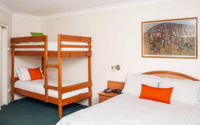 Pegasus Motor Inn and Serviced Apartments