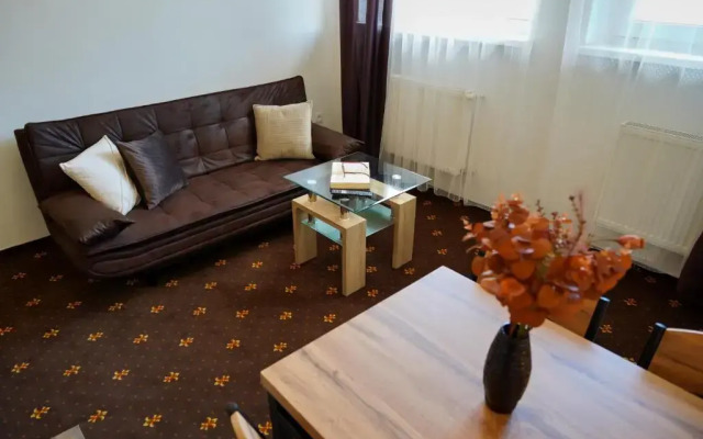Hotel Raj
