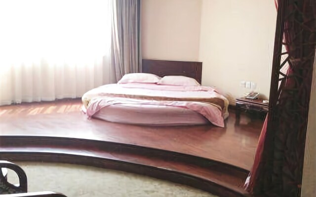 Zhengyang Hot Spring Business Hotel