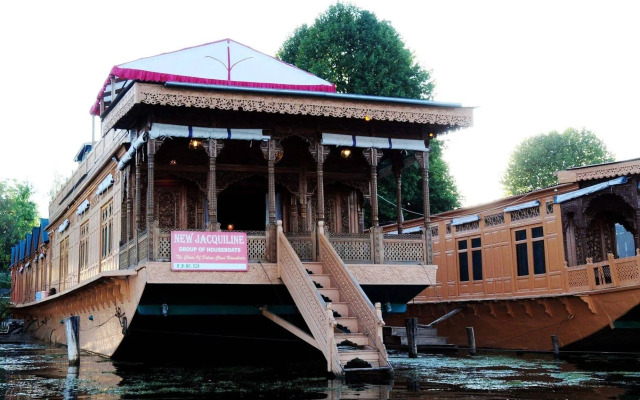 New Jacquline Heritage Houseboats Nigeen Lake