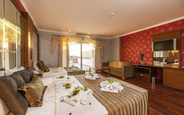 Maira Deluxe Resort Hotel