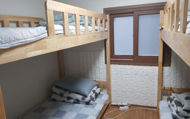 Friends of Loft - Hostel