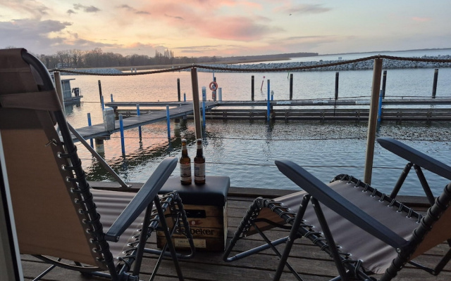 Hausboot in Barth am Barther Bodden