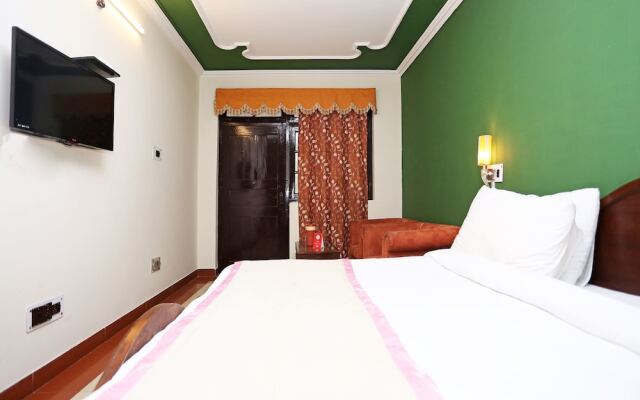OYO Flagship 161 Highcourt Nainital