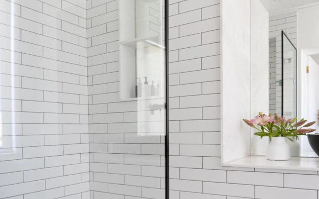 The Clarendon - Fresnaye