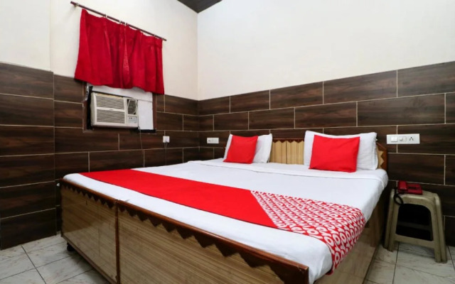 Suri Guest House By OYO Rooms